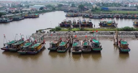 Ninh Bình phát công điện khẩn ứng phó bão số 3: Tạm dừng họp, cấm người ở lại trên tàu thuyền